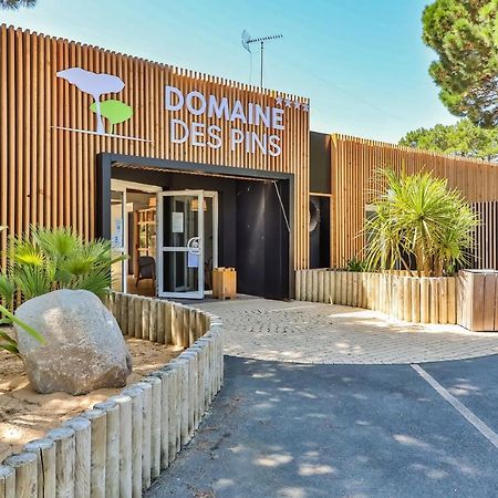 Отель Le Domaine Des Pins Сент-Илер-де-Рье Экстерьер фото